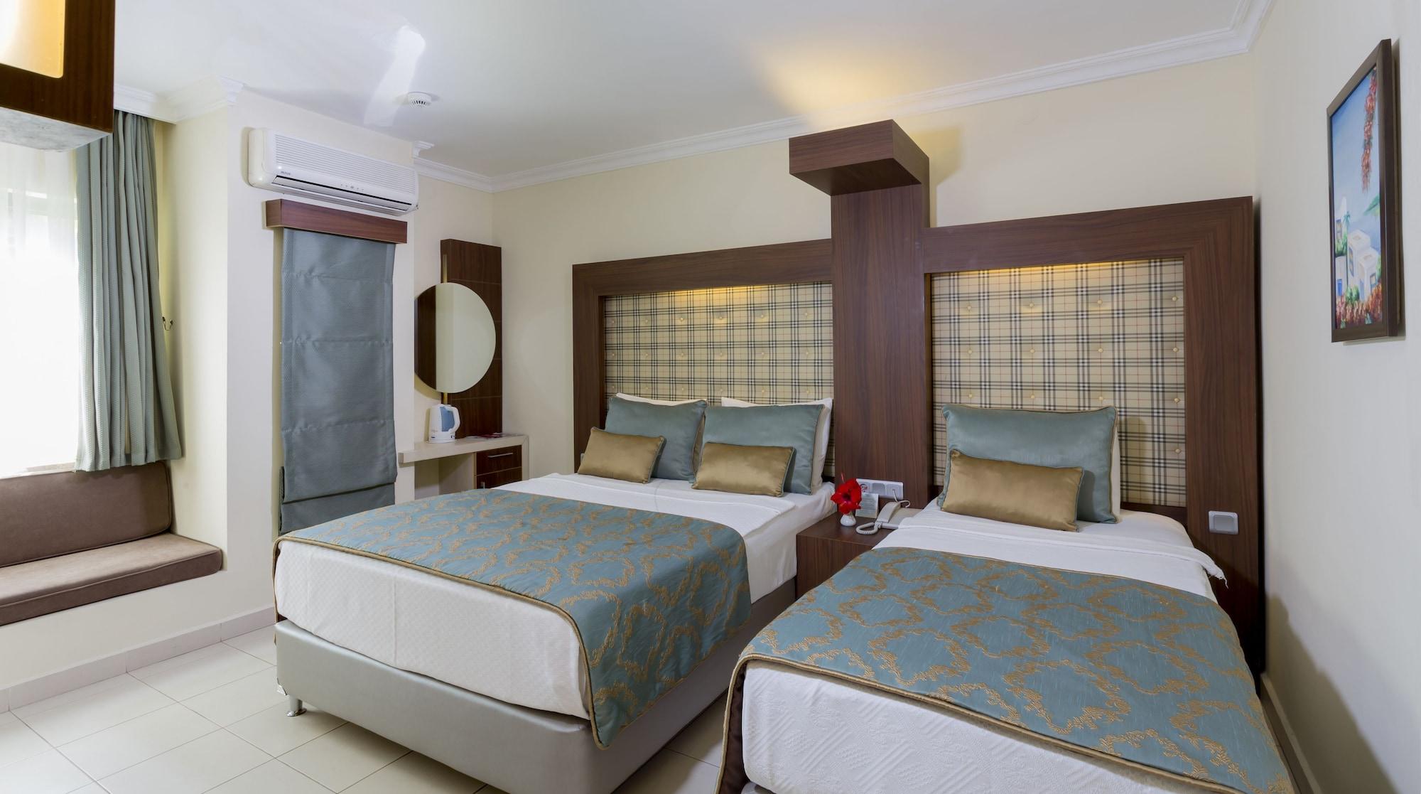 Club Dem Spa & Resort Hotel โคนัคคลึ ภายนอก รูปภาพ