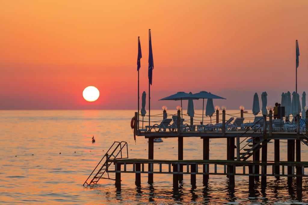 Club Dem Spa & Resort Hotel โคนัคคลึ ภายนอก รูปภาพ