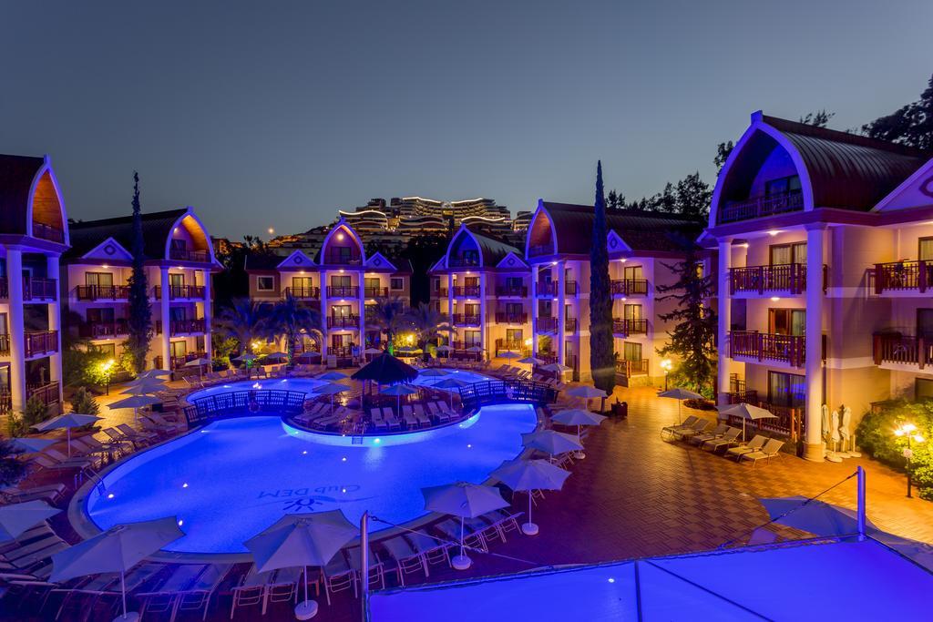 Club Dem Spa & Resort Hotel โคนัคคลึ ภายนอก รูปภาพ